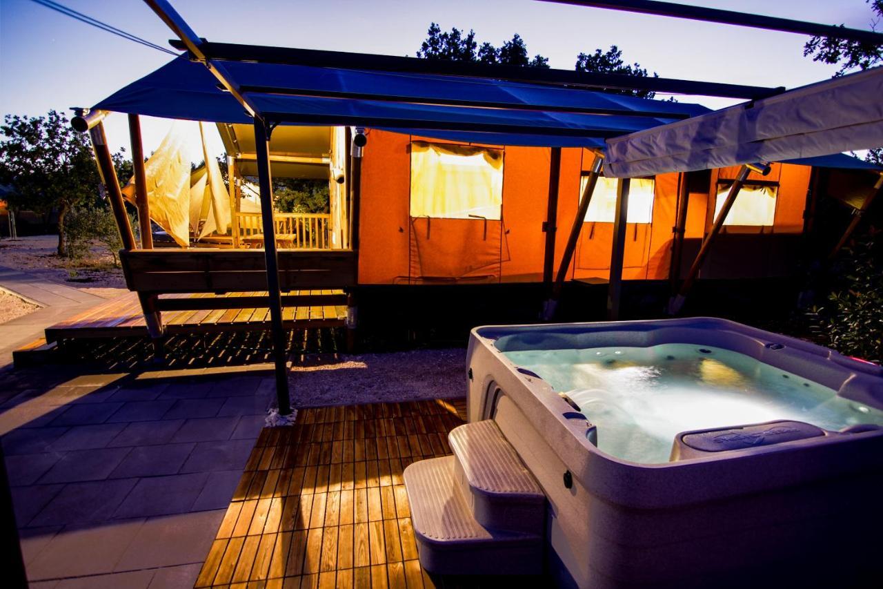 Grande Glamping Hotel Biograd Na Moru Bagian luar foto