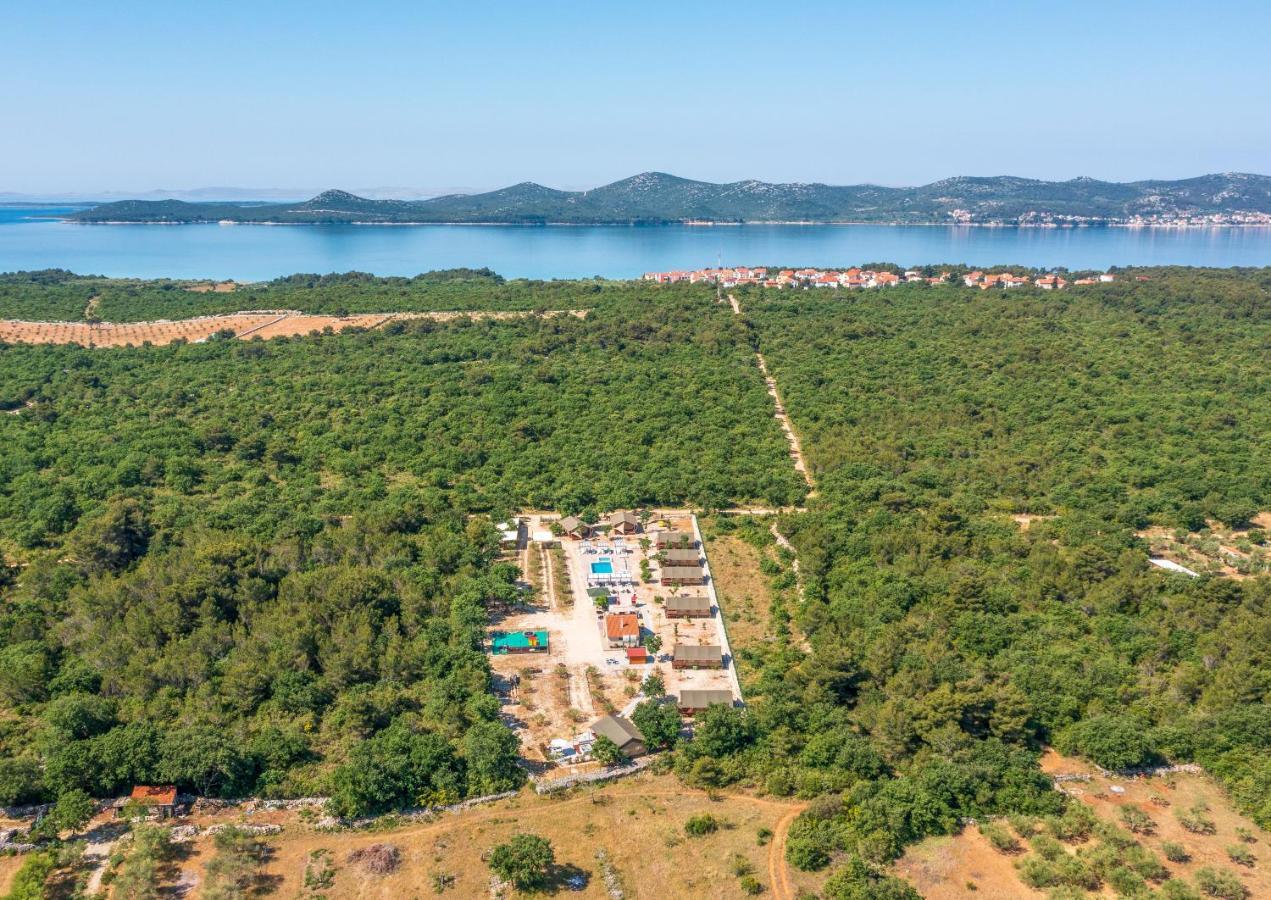 Grande Glamping Hotel Biograd Na Moru Bagian luar foto
