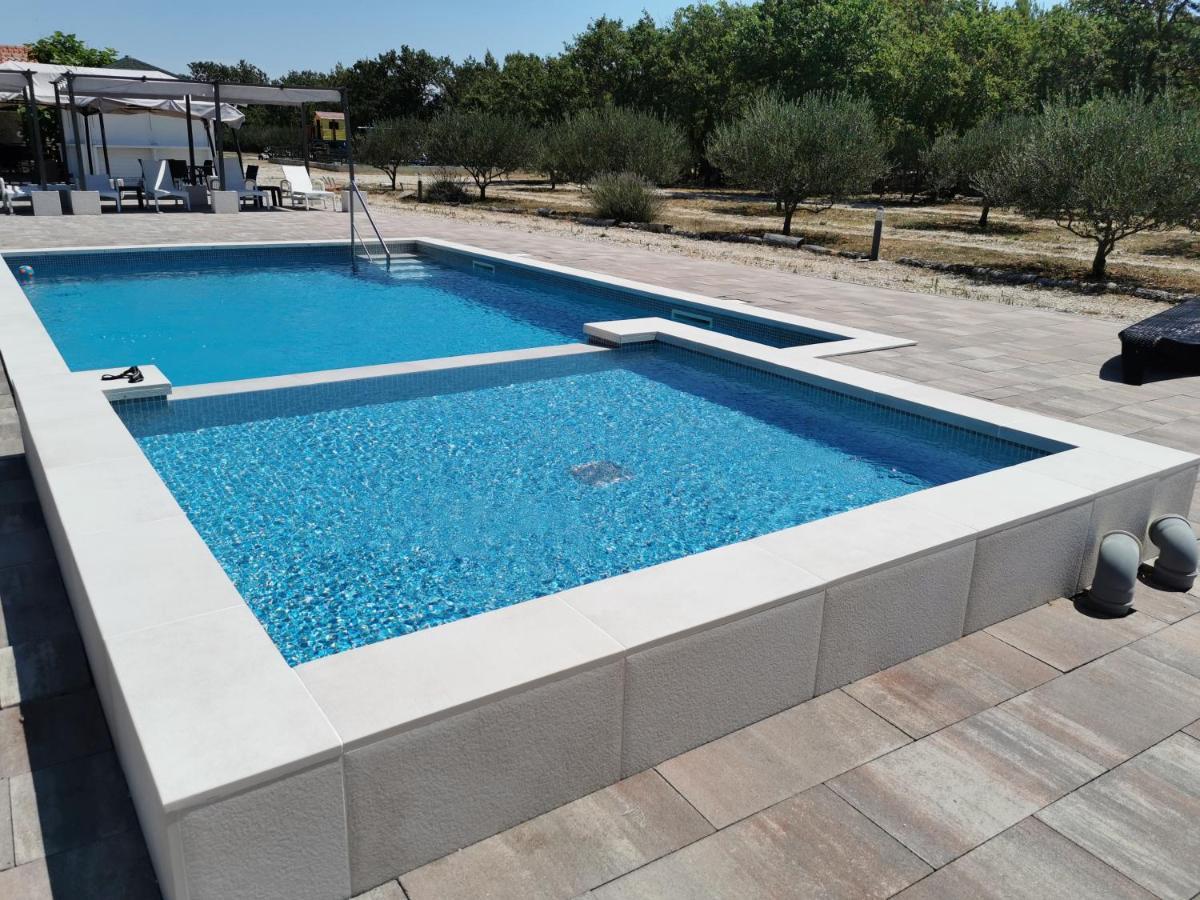 Grande Glamping Hotel Biograd Na Moru Bagian luar foto