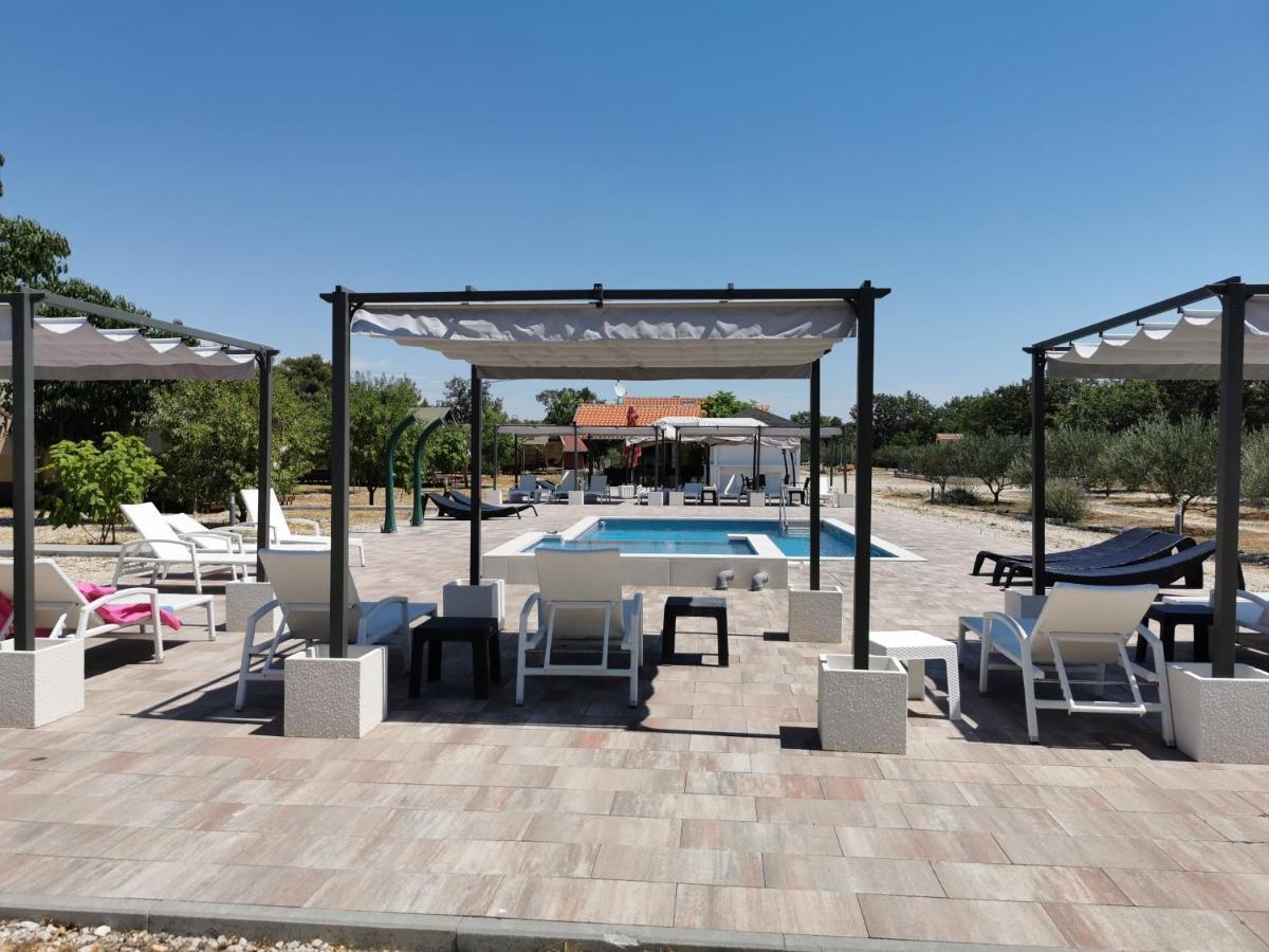 Grande Glamping Hotel Biograd Na Moru Bagian luar foto