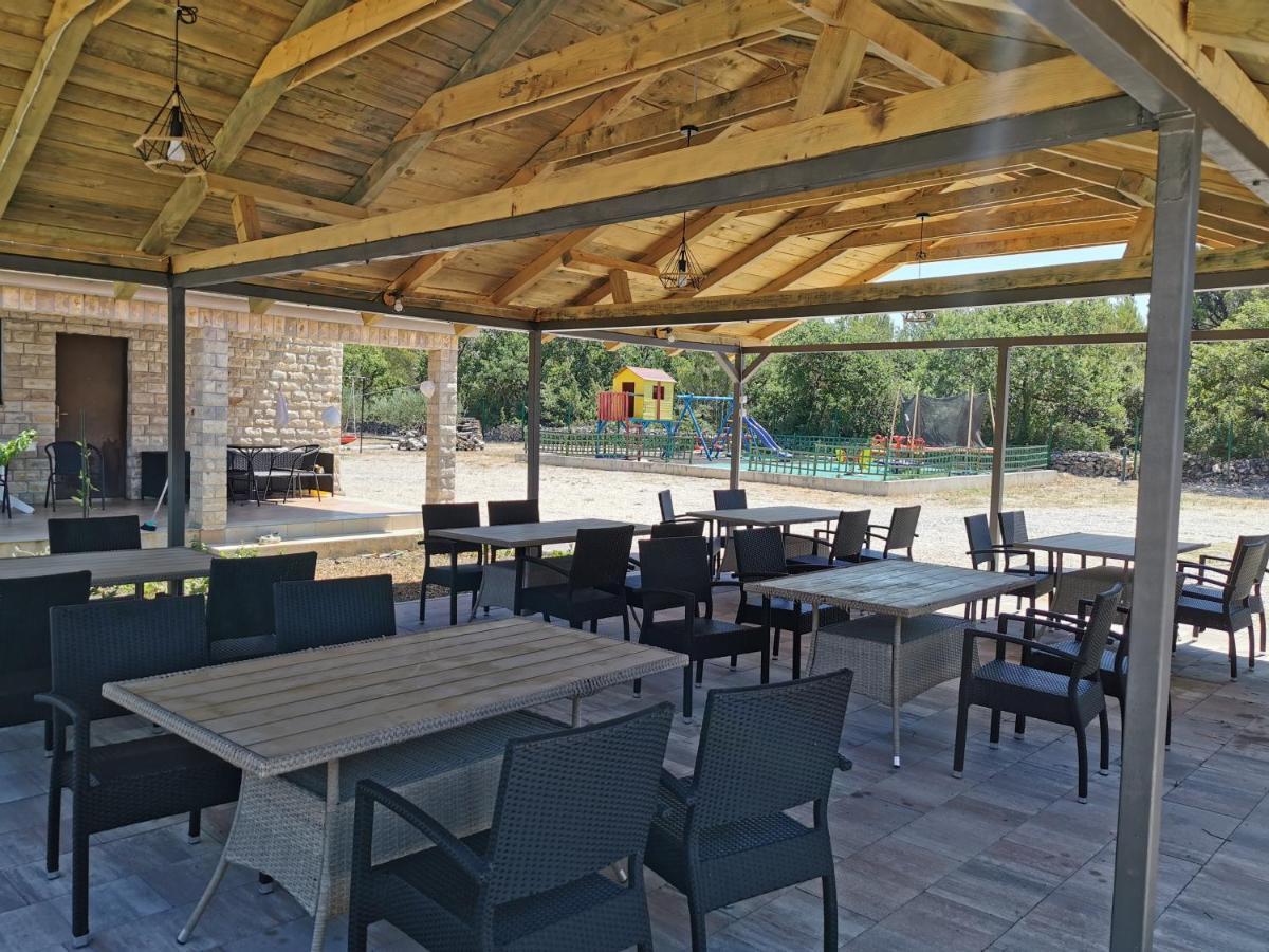 Grande Glamping Hotel Biograd Na Moru Bagian luar foto