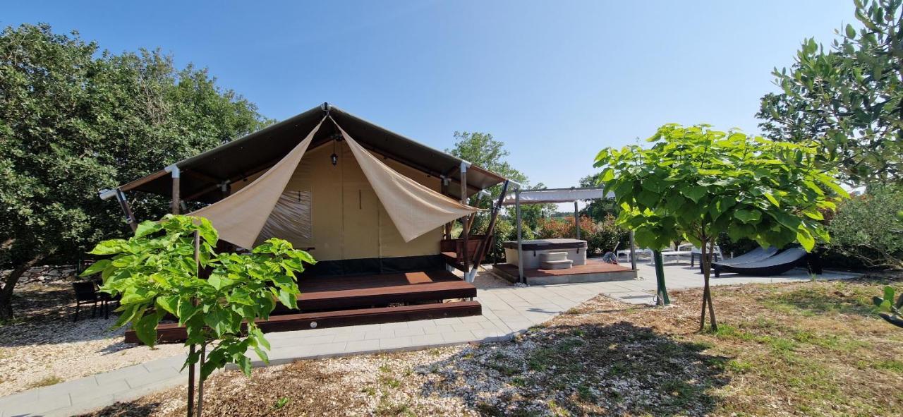 Grande Glamping Hotel Biograd Na Moru Bagian luar foto