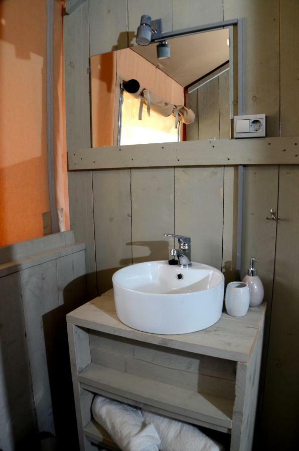 Grande Glamping Hotel Biograd Na Moru Bagian luar foto