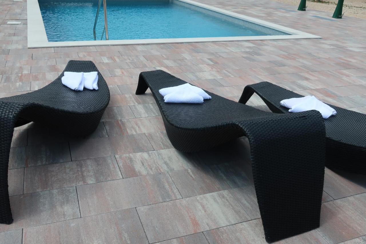 Grande Glamping Hotel Biograd Na Moru Bagian luar foto